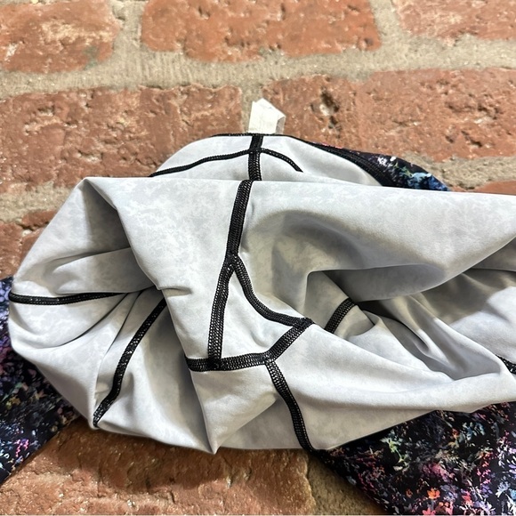 Lululemon Base Pace High-Rise Running Tight 25" Floral Spray Multi size 4 pants - Picture 13 of 15